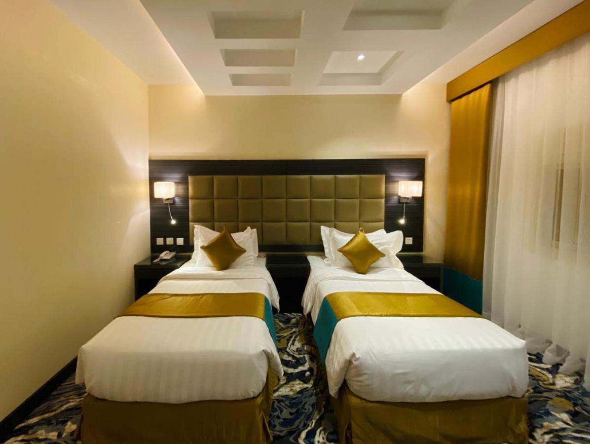 Y Platinum Hotel Медина Экстерьер фото