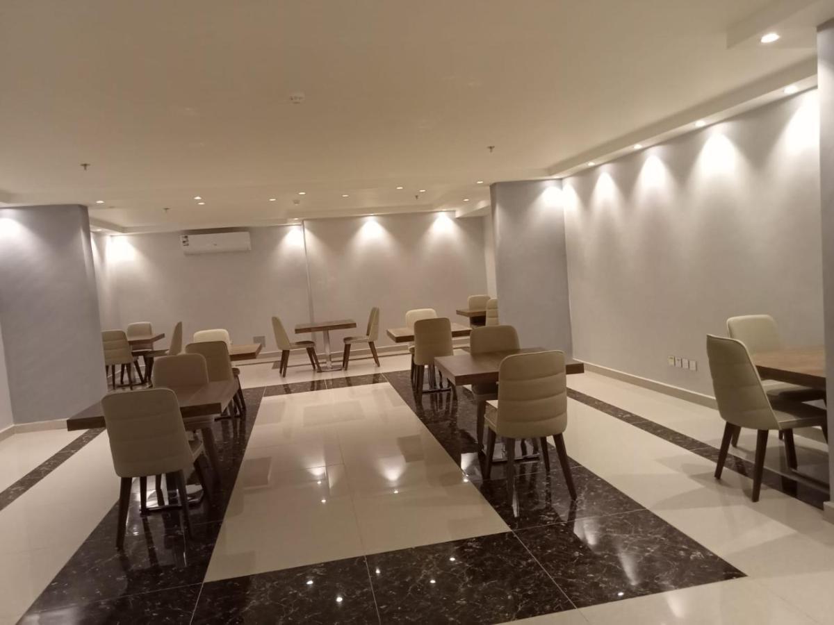 Y Platinum Hotel Медина Экстерьер фото