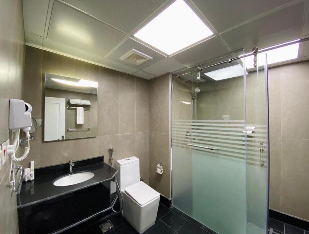 Y Platinum Hotel Медина Экстерьер фото