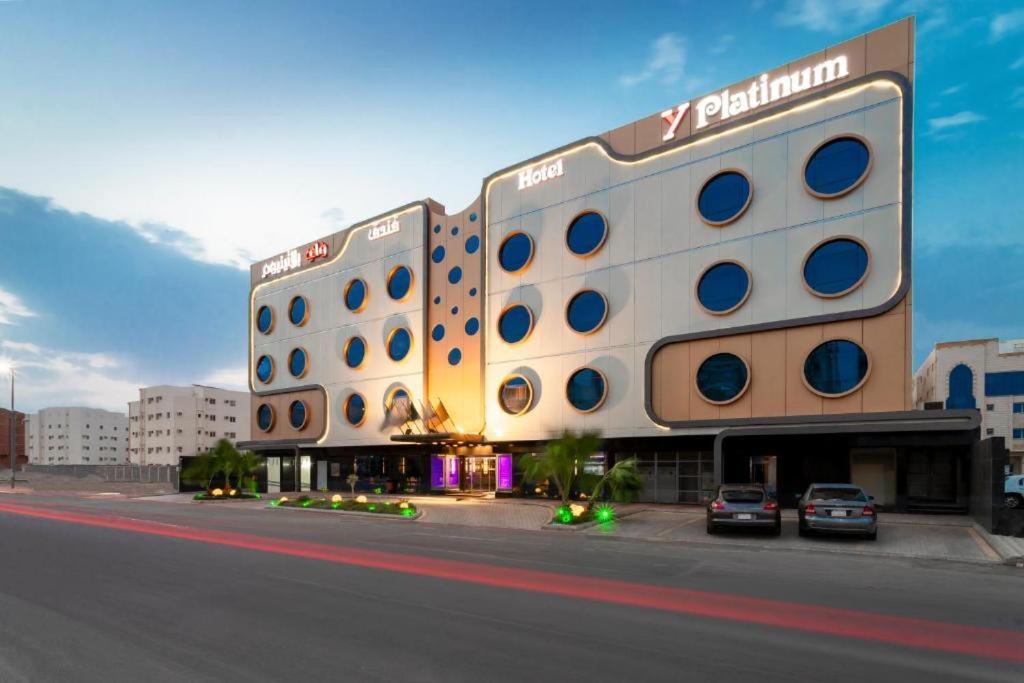 Y Platinum Hotel Медина Экстерьер фото